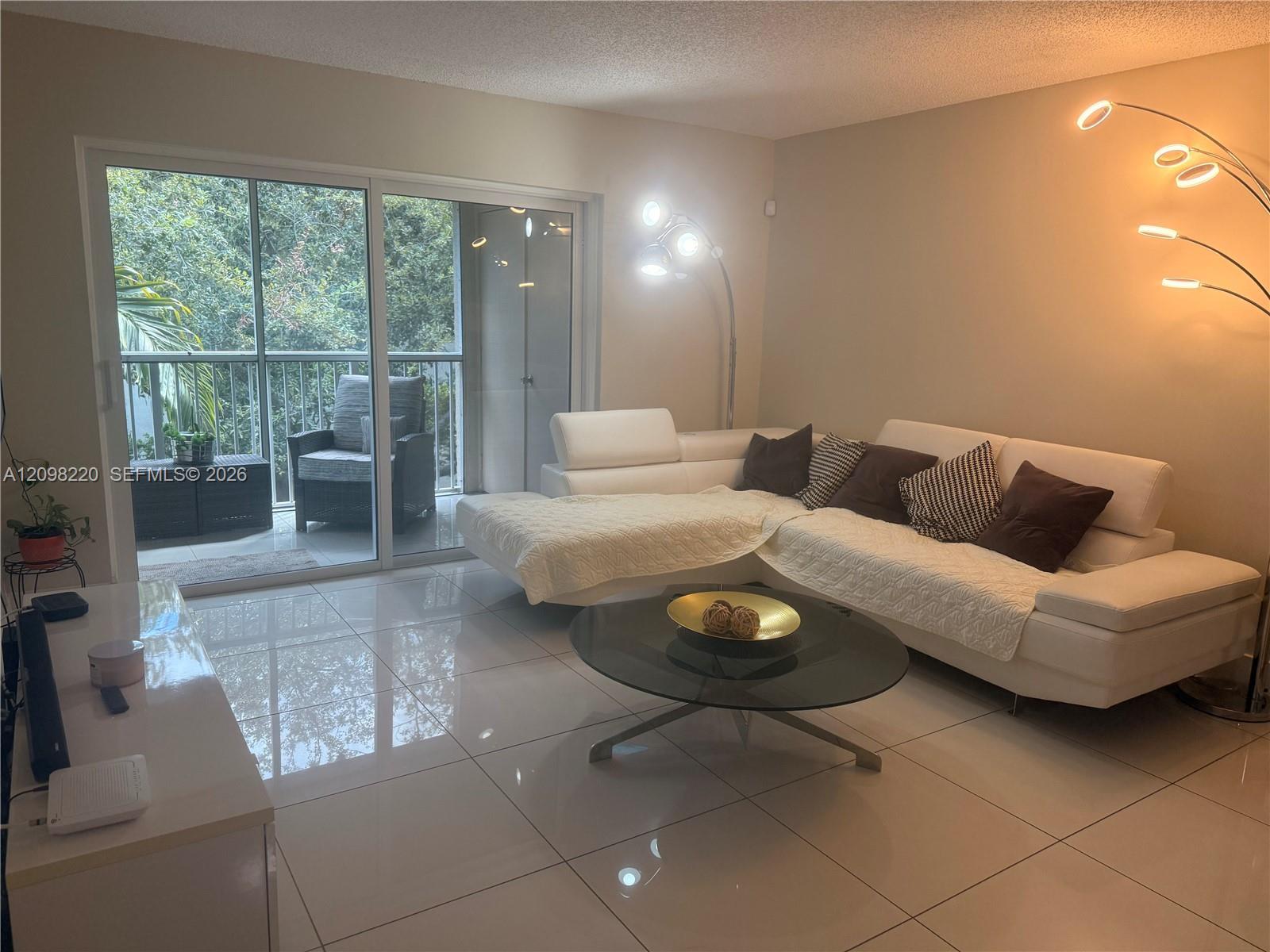 430 S Park Rd # 302, Hollywood FL 33021 photo 3