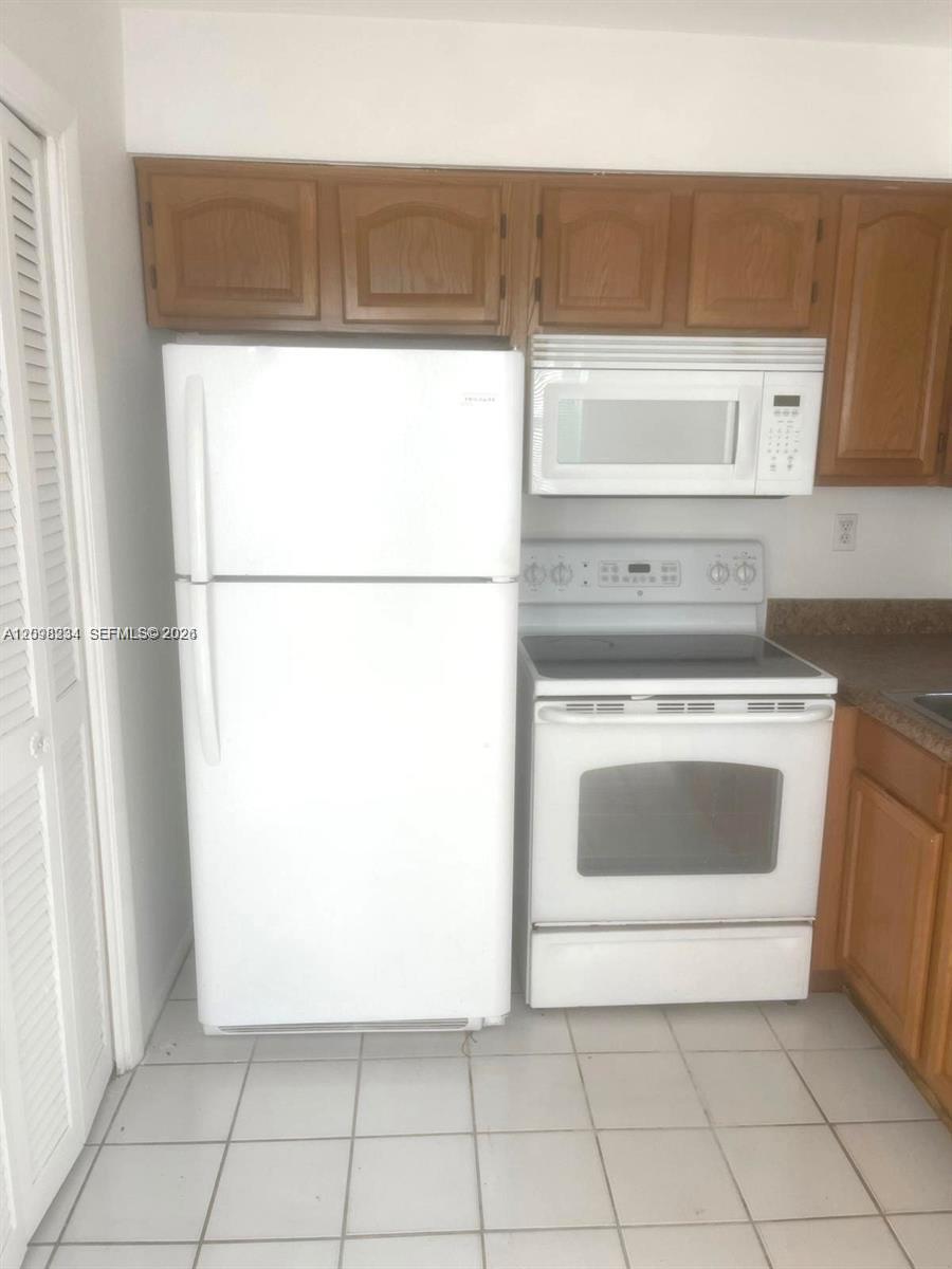 2200 Taylor St # 106, Hollywood FL 33020 photo 4