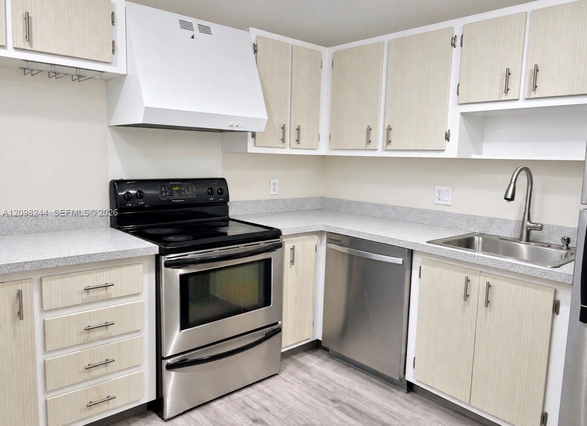 2851 NE 183rd St # 2110E, Aventura FL 33160 photo 2