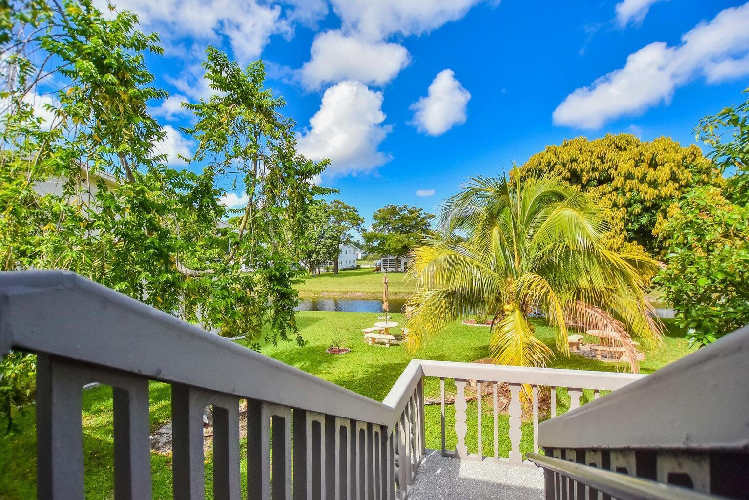 18 Markham A, Deerfield Beach FL 33442 photo 2