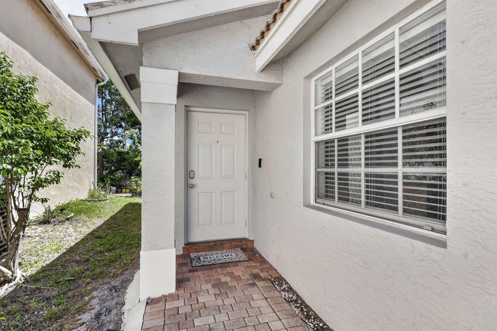 5088 Northern Lights Drive, FL 33463 photo 2