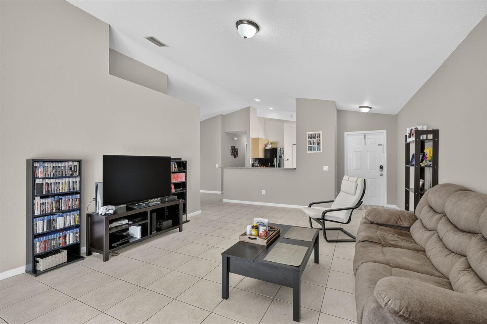 5088 Northern Lights Drive, FL 33463 photo 4