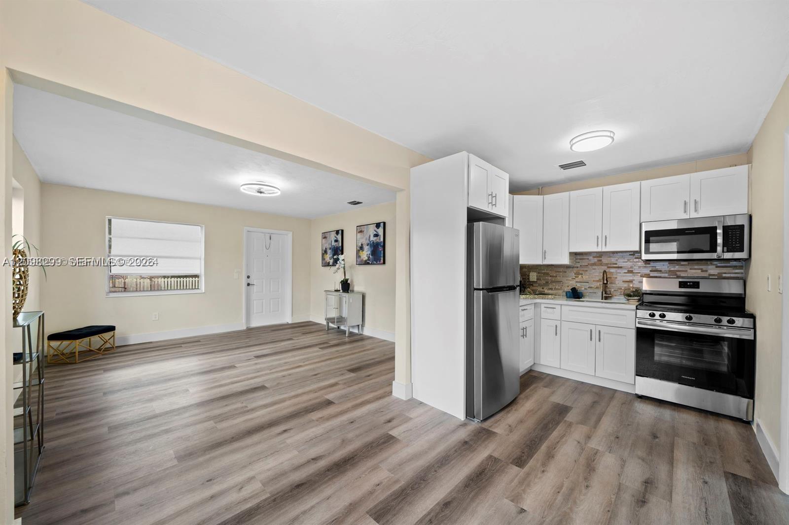 7532 Farragut St, Hollywood FL 33024