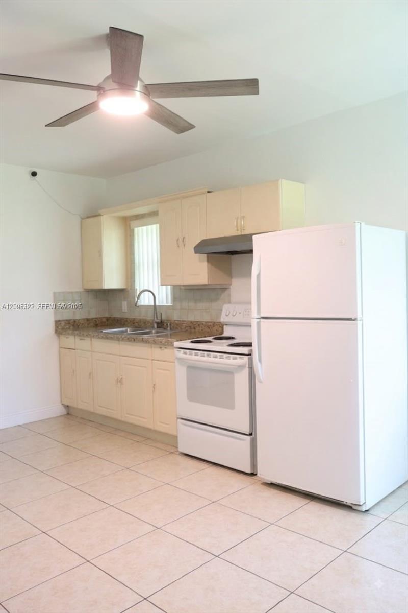 4330 NW 203rd Ter # B, Miami Gardens FL 33055 photo 5