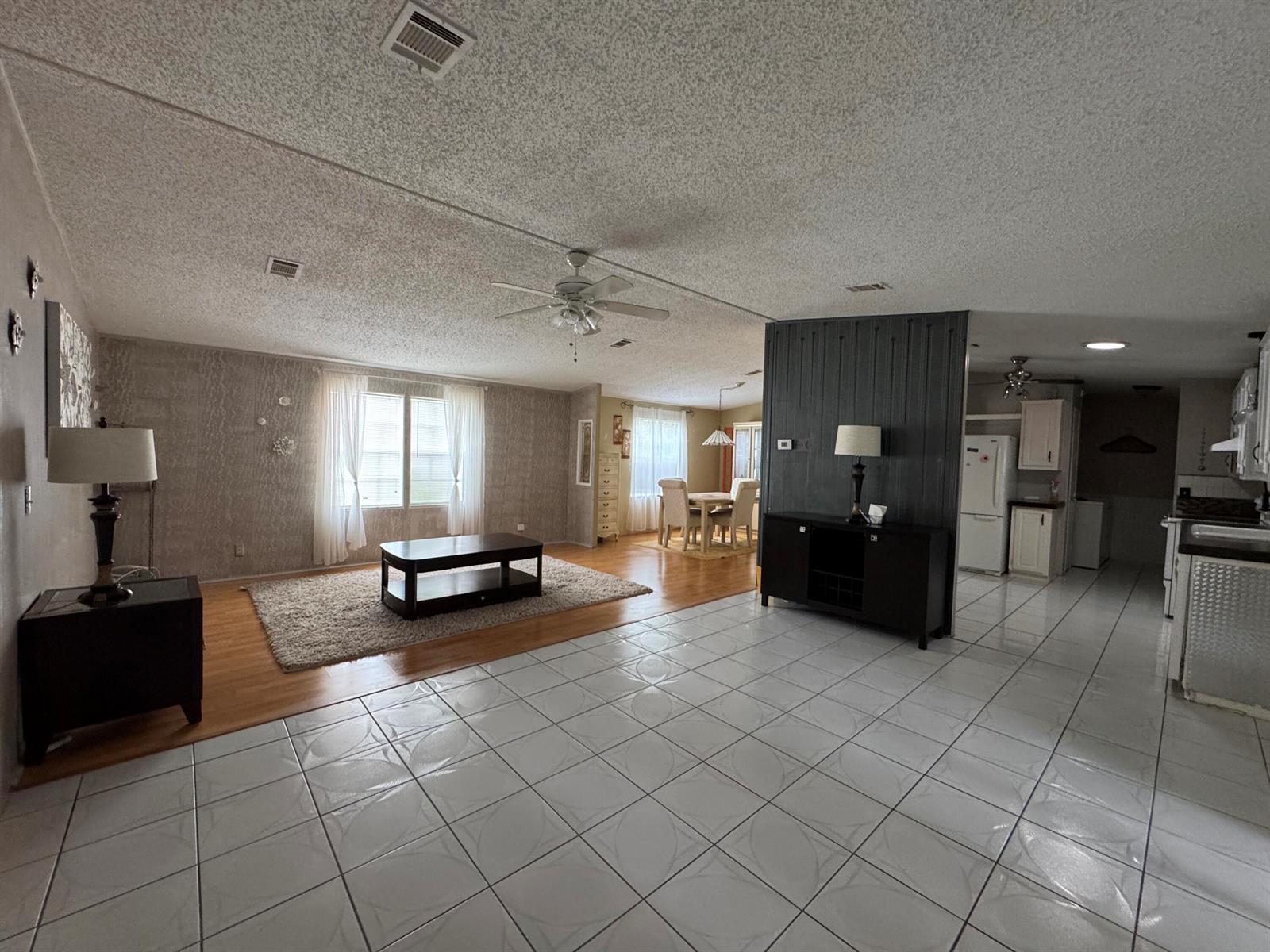 621 Sunny S Avenue, Boynton Beach FL 33436 photo 2