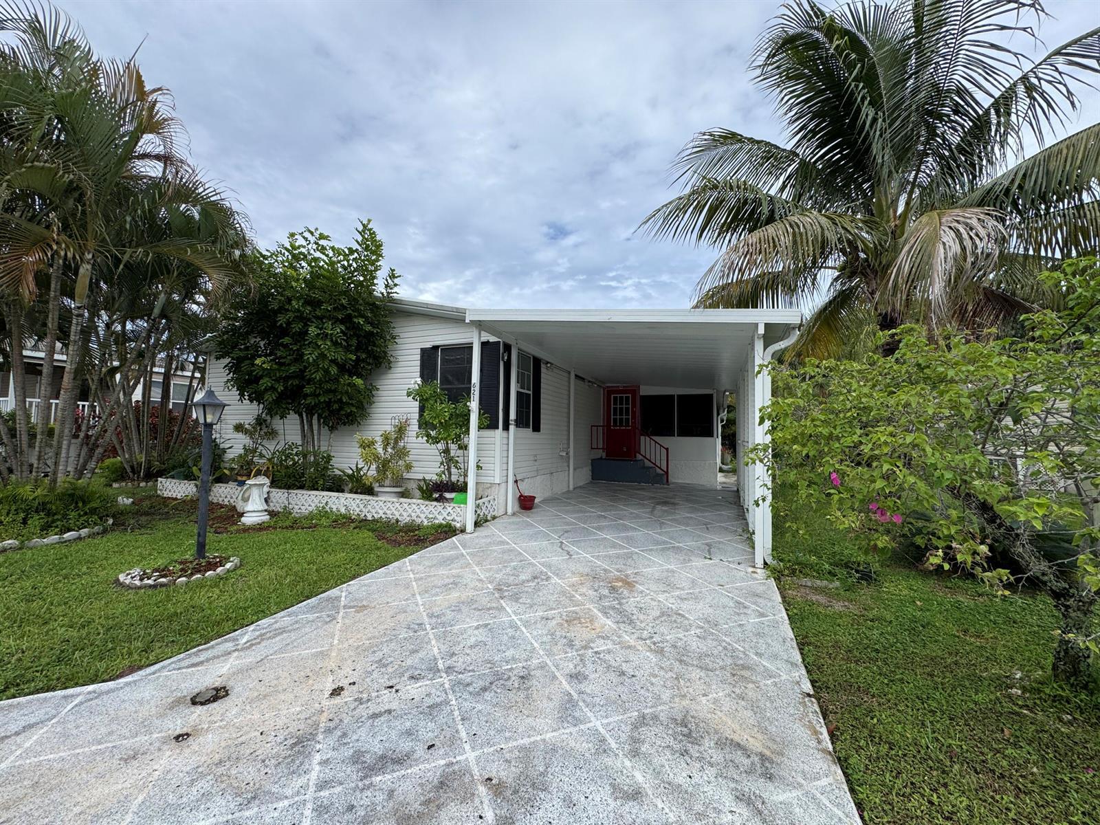 621 Sunny S Avenue, Boynton Beach FL 33436
