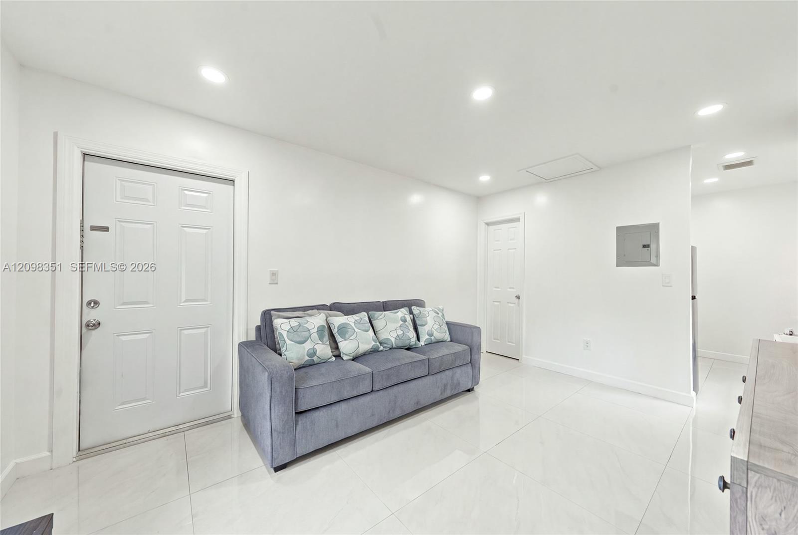 9731 NW 27th Ter # 1, Doral FL 33172 photo 5