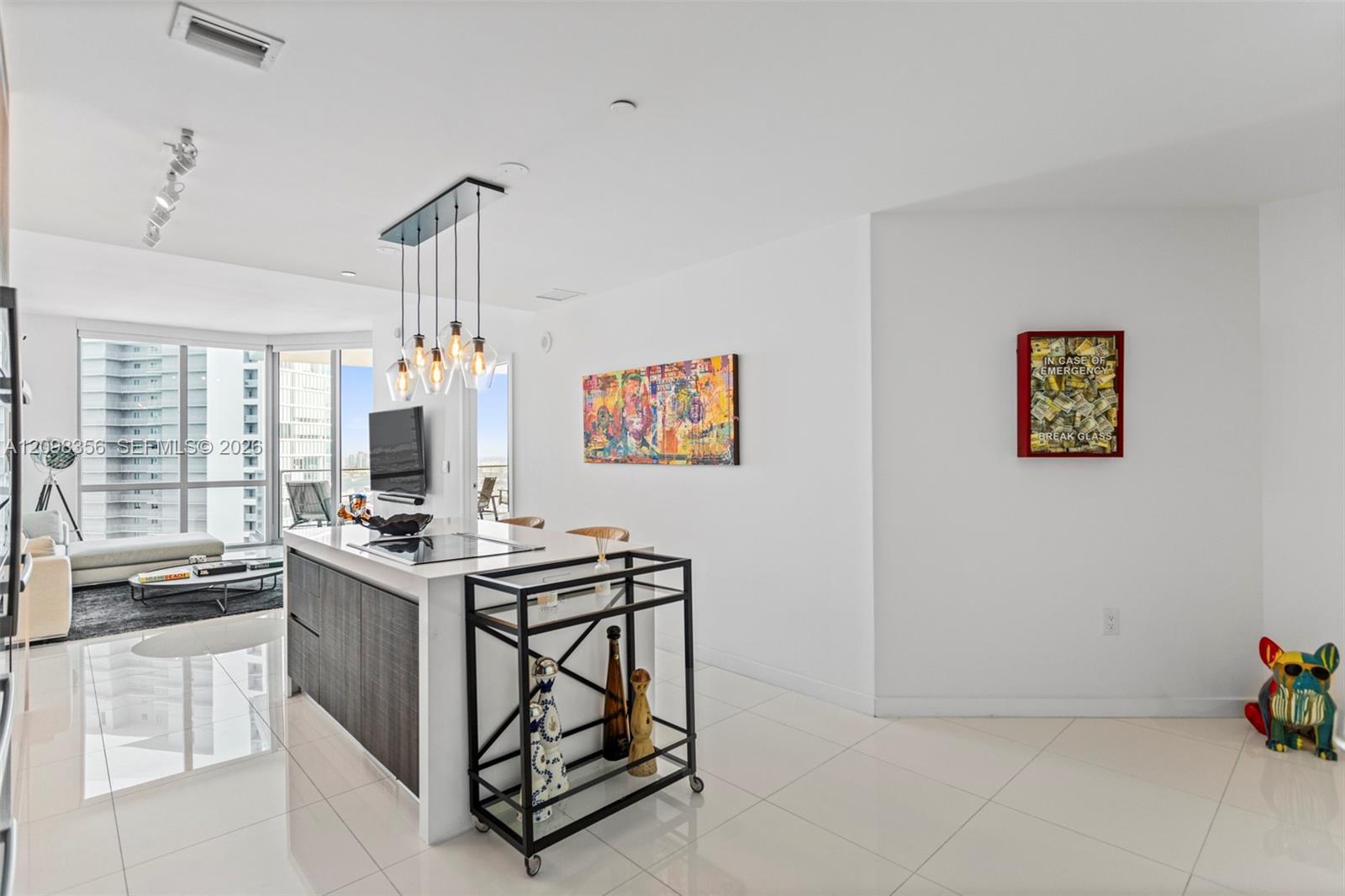 851 NE 1st Ave # 3707, Miami FL 33132 photo 4