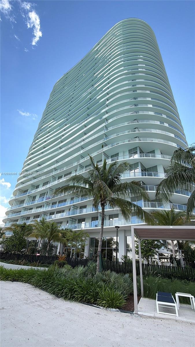 2411 Laguna Cir # 408, North Miami FL 33181 photo 2