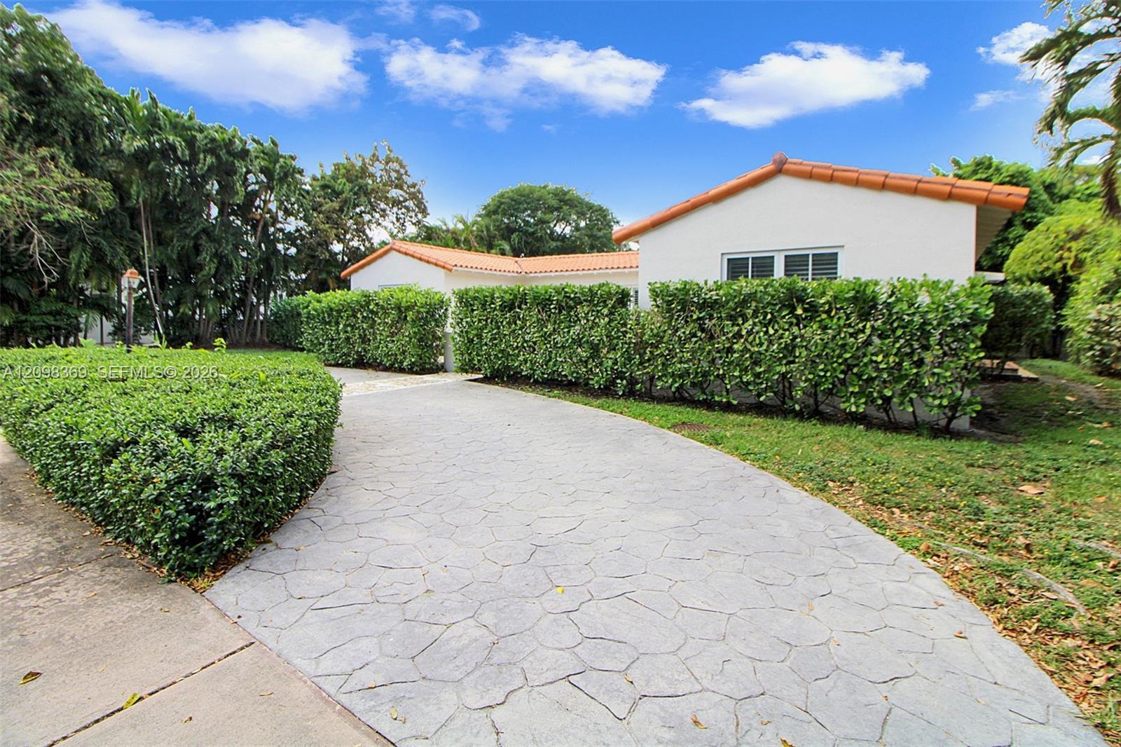 1110 Wallace St, Coral Gables FL 33134 photo 3