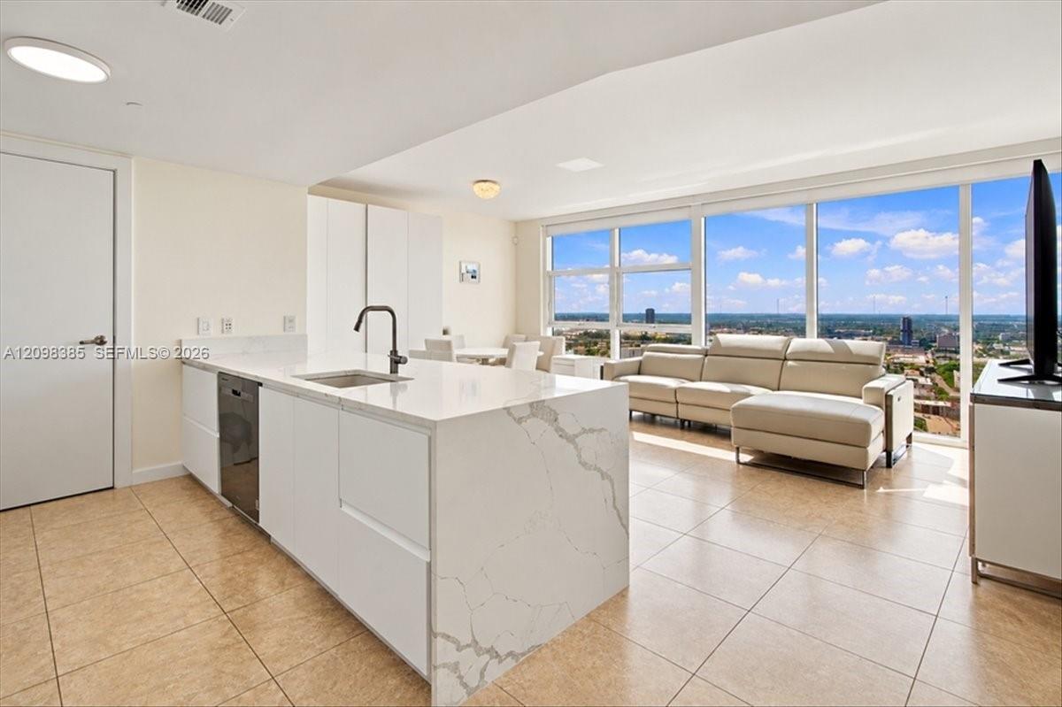 1830 S Ocean Dr # 3607, Hallandale Beach FL 33009 photo 4