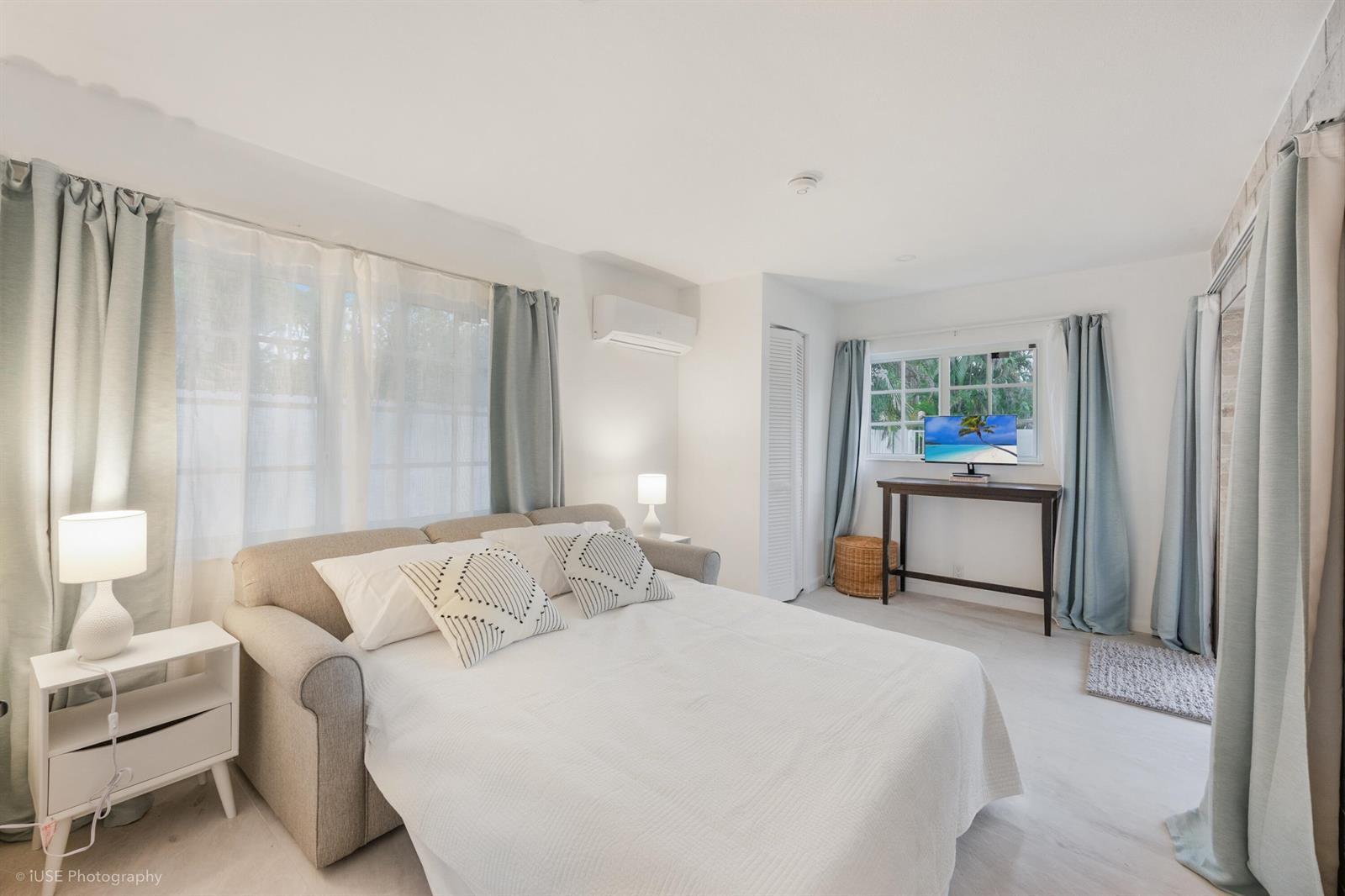 1311 Pierce Street, Hollywood FL 33019 photo 4