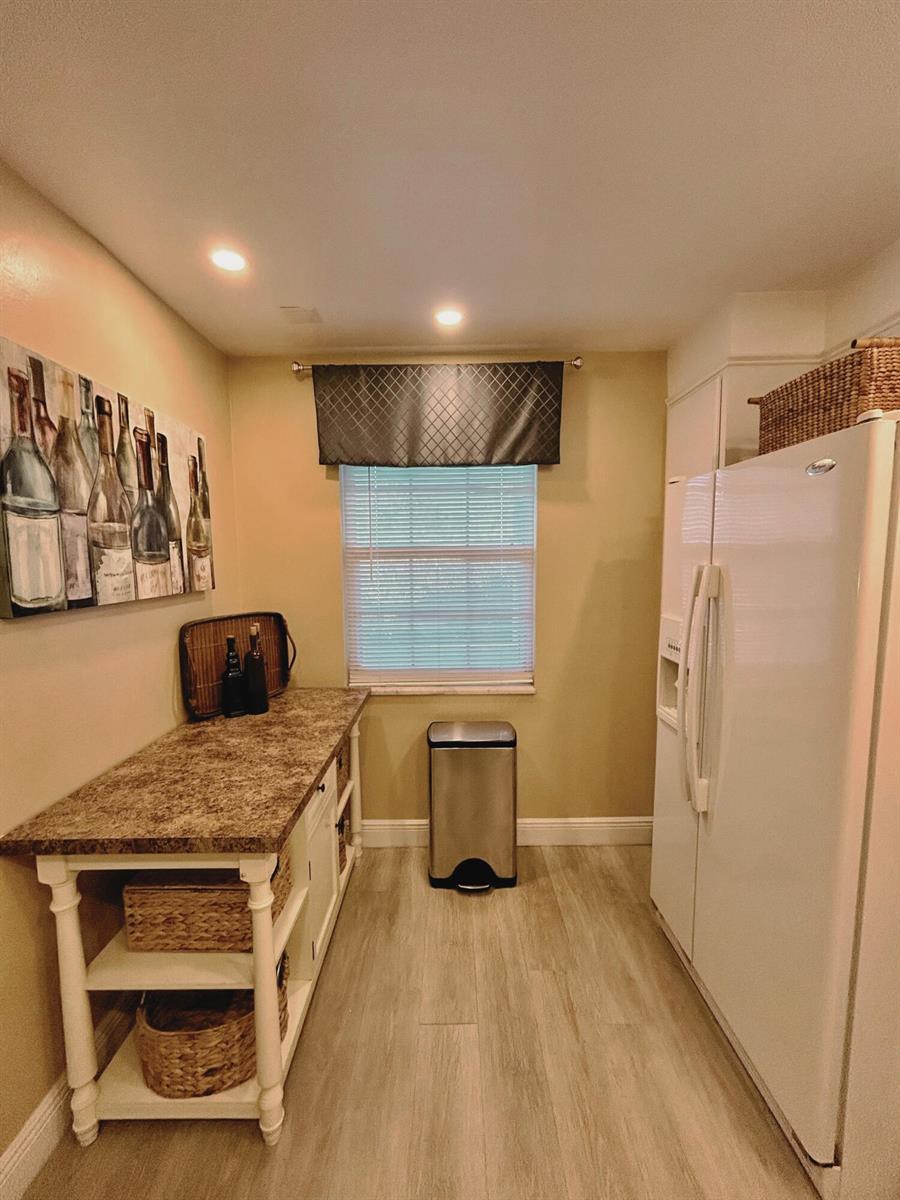 3850 OAKS CLUBHOUSE Drive # 305, Pompano Beach FL 33069 photo 4