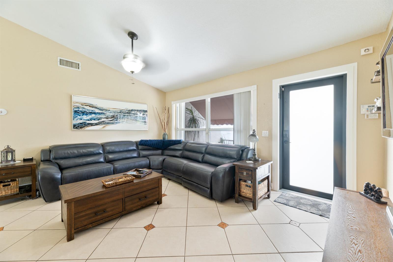 11841 NW 33RD Street, Sunrise FL 33323 photo 4