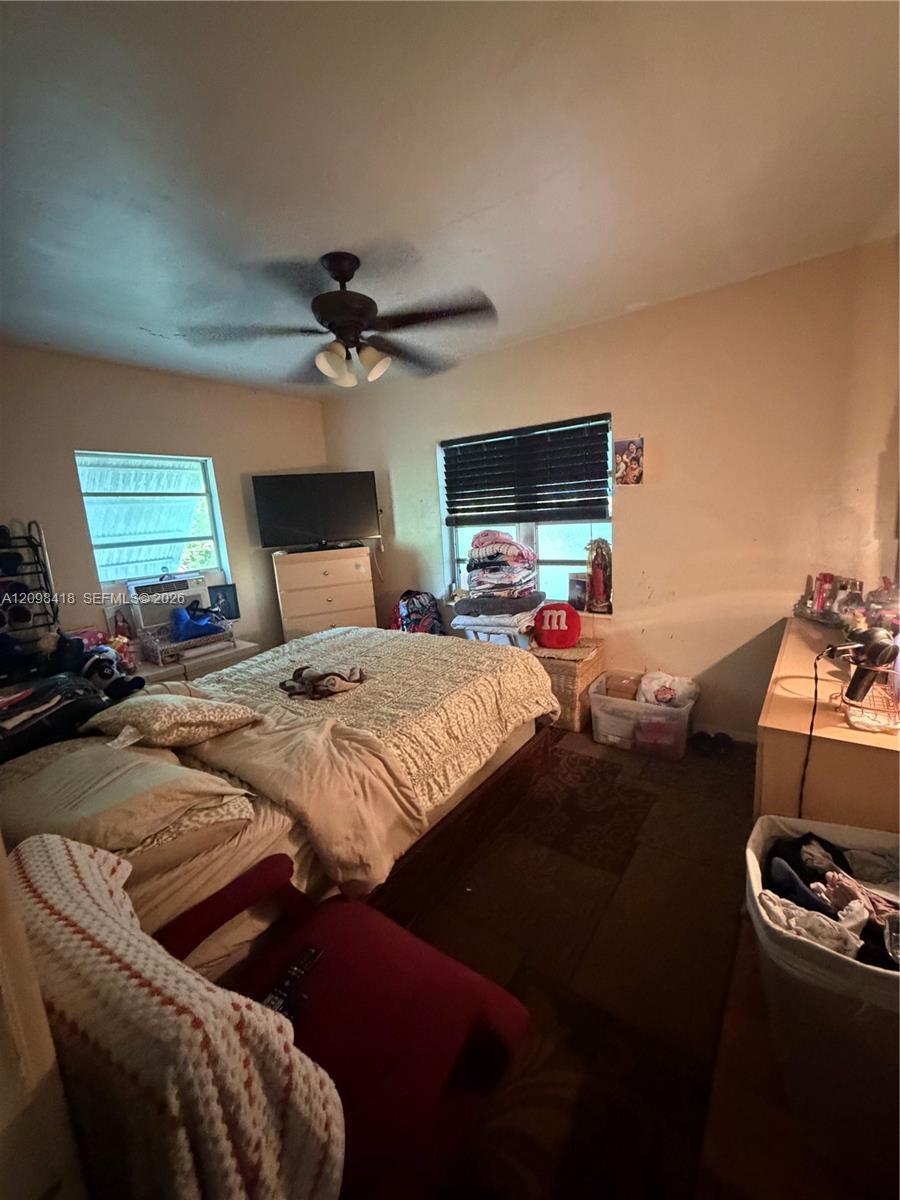 925 NW 52nd St, Miami FL 33127 photo 2