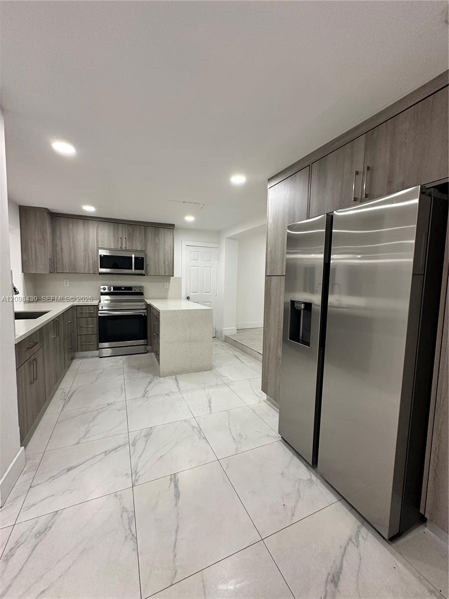380 W 32nd St # 1, Hialeah FL 33012 photo 5