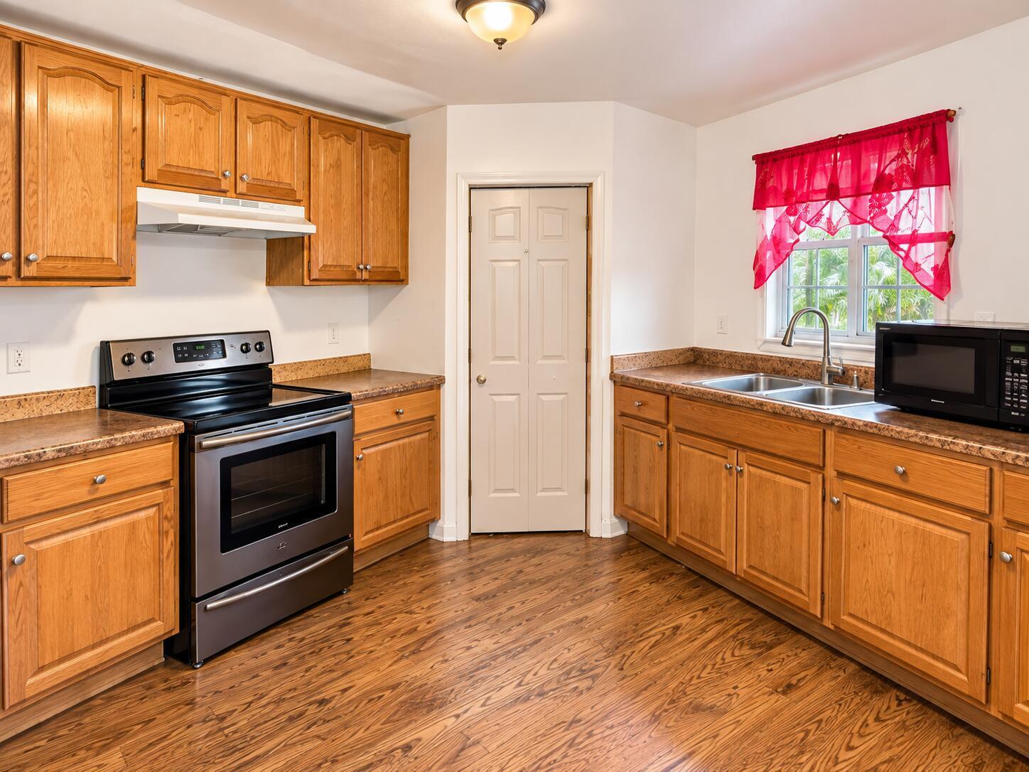151 TEMPLE Drive, FL 33470 photo 2