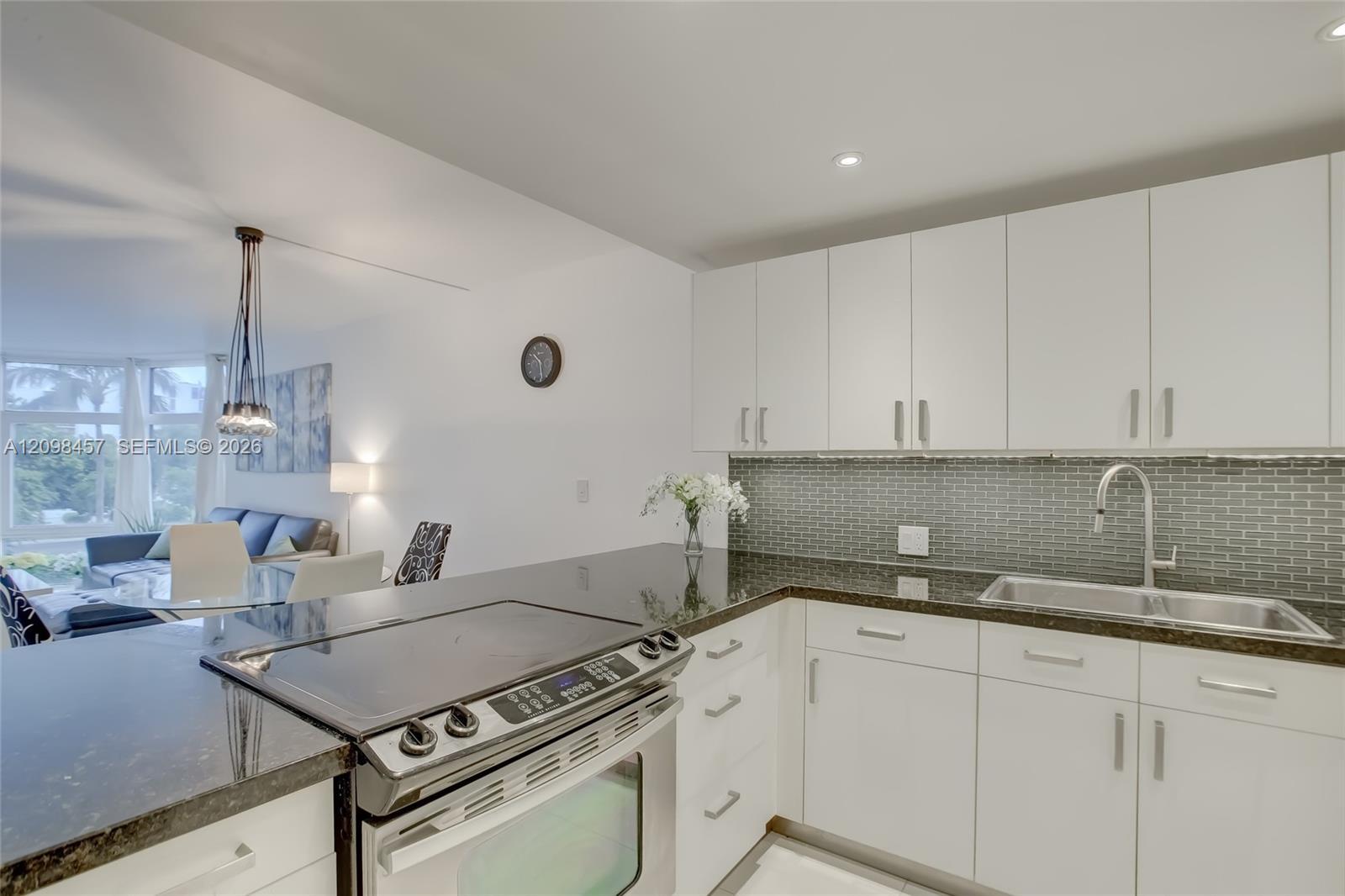 3375 N Country Club Dr # 103, Aventura FL 33180 photo 4