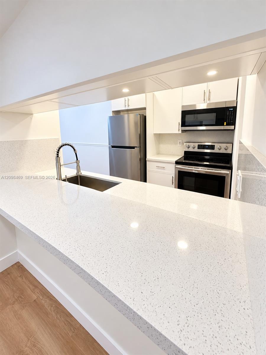 10762 La Placida Dr # 306, Coral Springs FL 33065