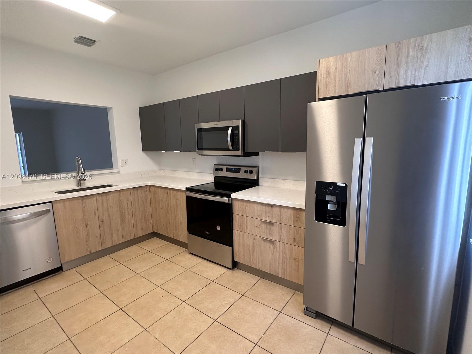 11810 NE 19th Dr # 9, North Miami FL 33181 photo 3