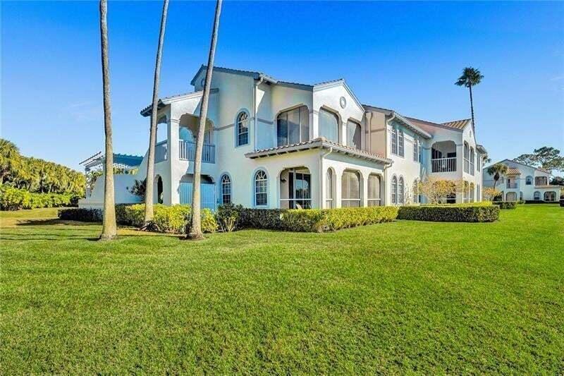 704 Ryder Cup Circle, Palm Beach Gardens FL 33418