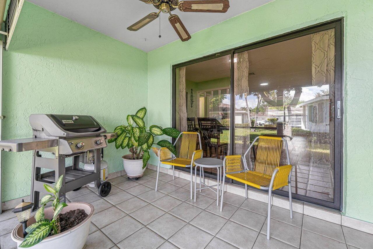 9825 Walnut Tree Way, Boynton Beach FL 33436 photo 5