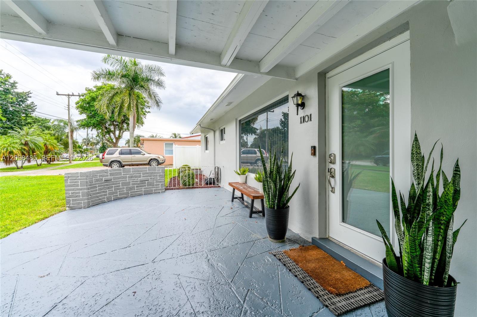 1101 E River Dr, Margate FL 33063 photo 2