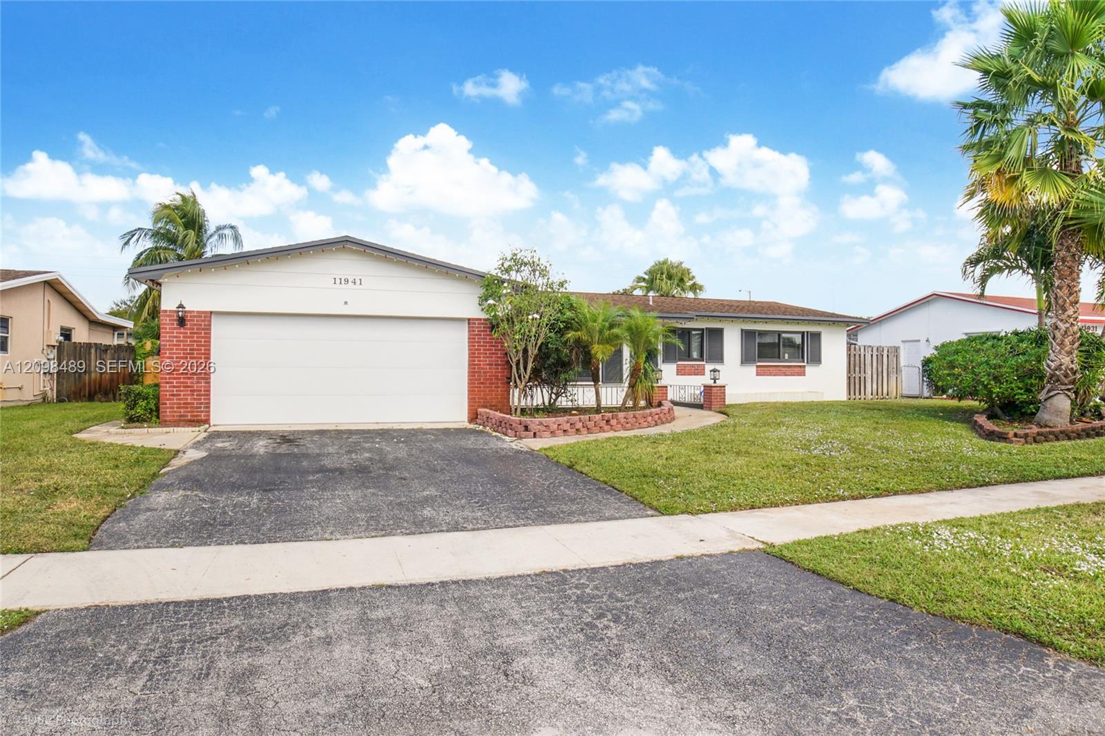 11941 NW 23rd St, Pembroke Pines FL 33026 photo 2