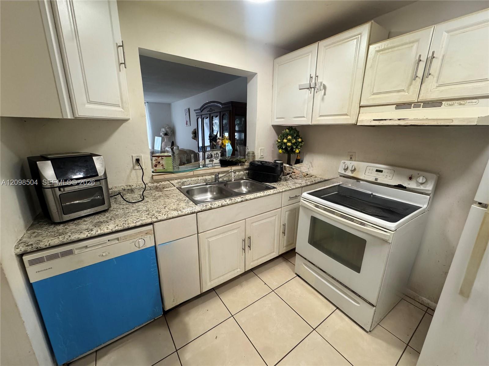 494 NW 165th St Rd # 305, Miami FL 33169 photo 3