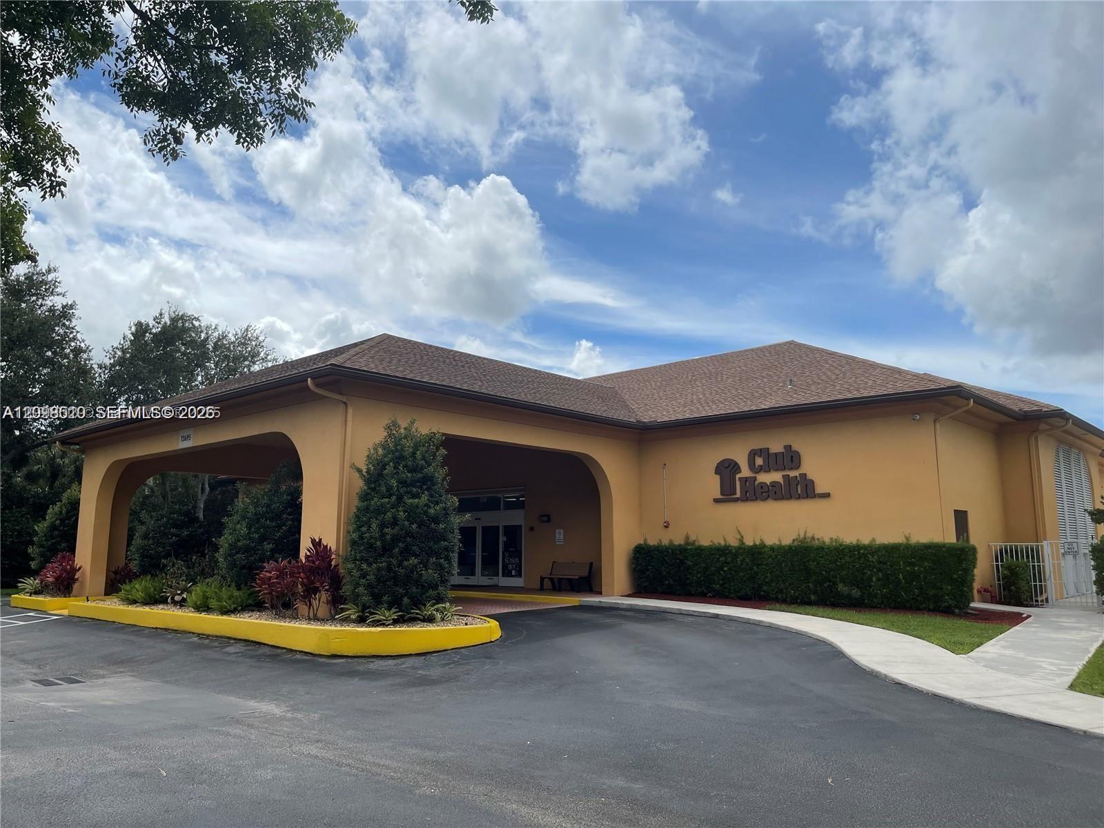 800 SW 142nd Ave # 104N, Pembroke Pines FL 33027 photo 4
