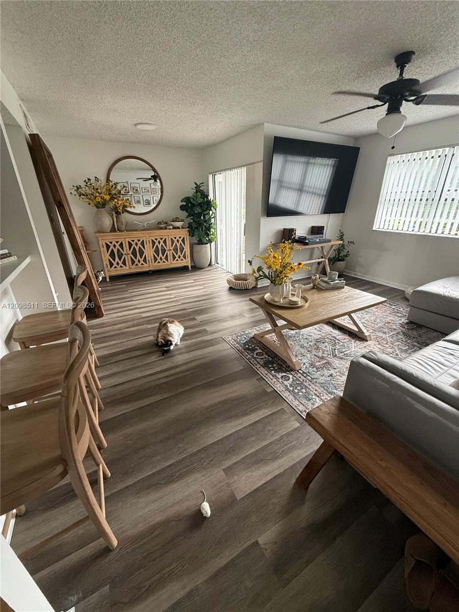 510 S Park Rd # 10, Hollywood FL 33021 photo 2