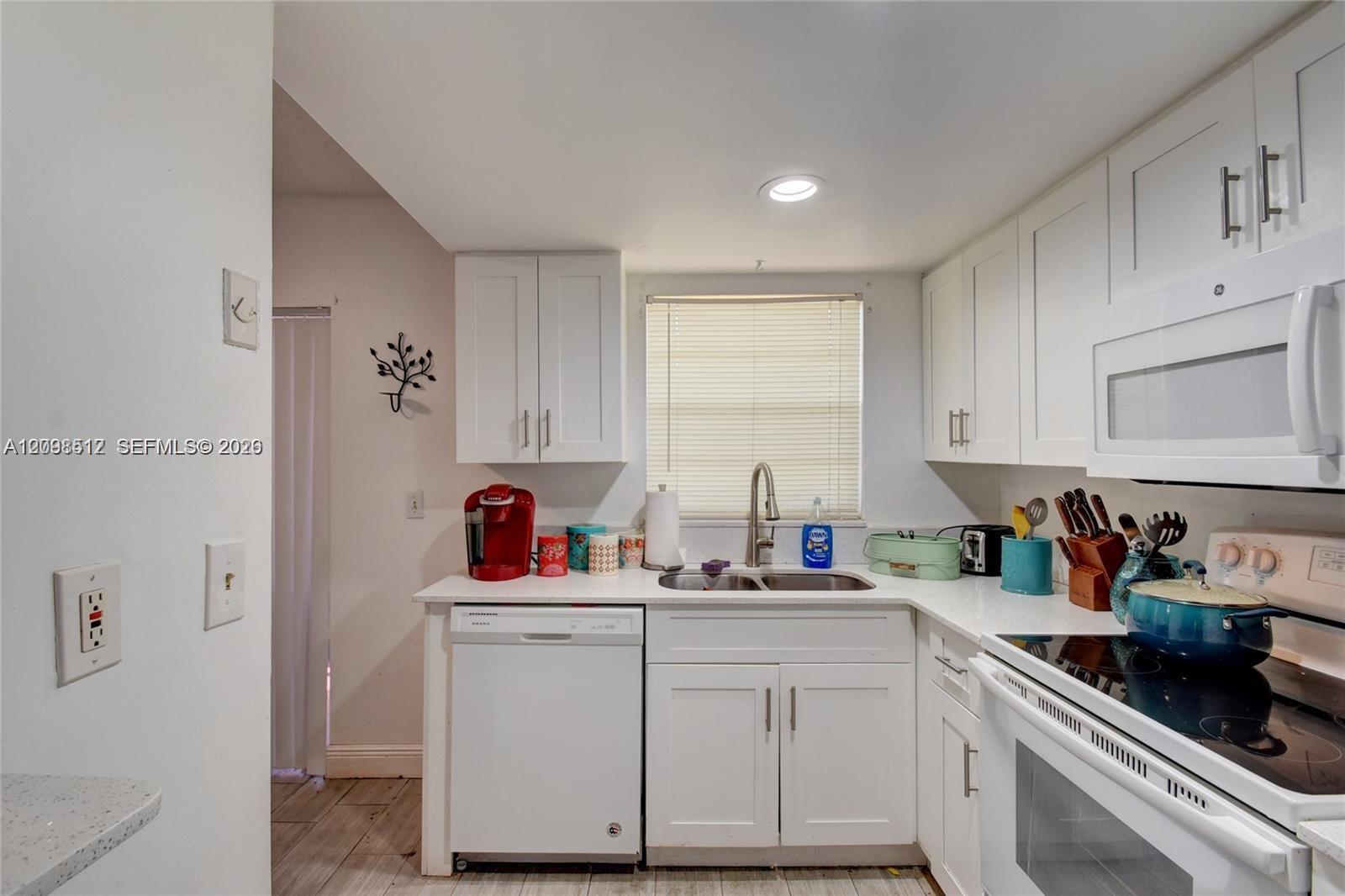7831 NW 44th Ct # 7833, Coral Springs FL 33065 photo 2