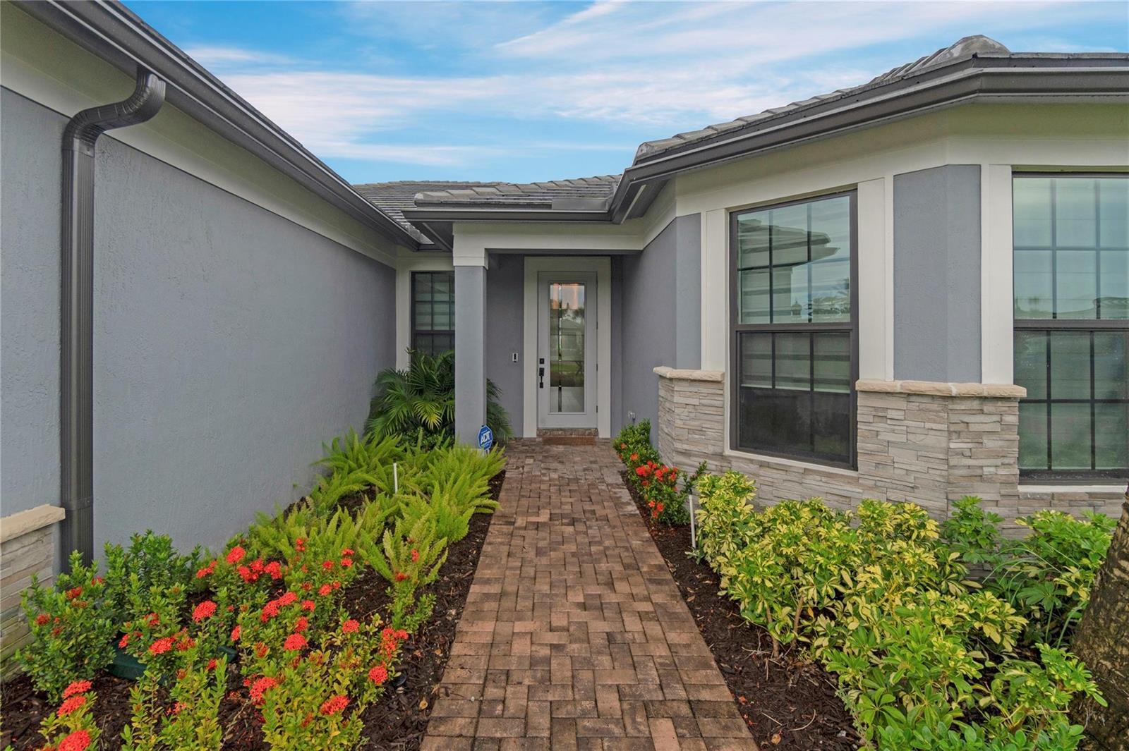 4566 Silverwood Lane N, Oakland Park FL 33309 photo 2