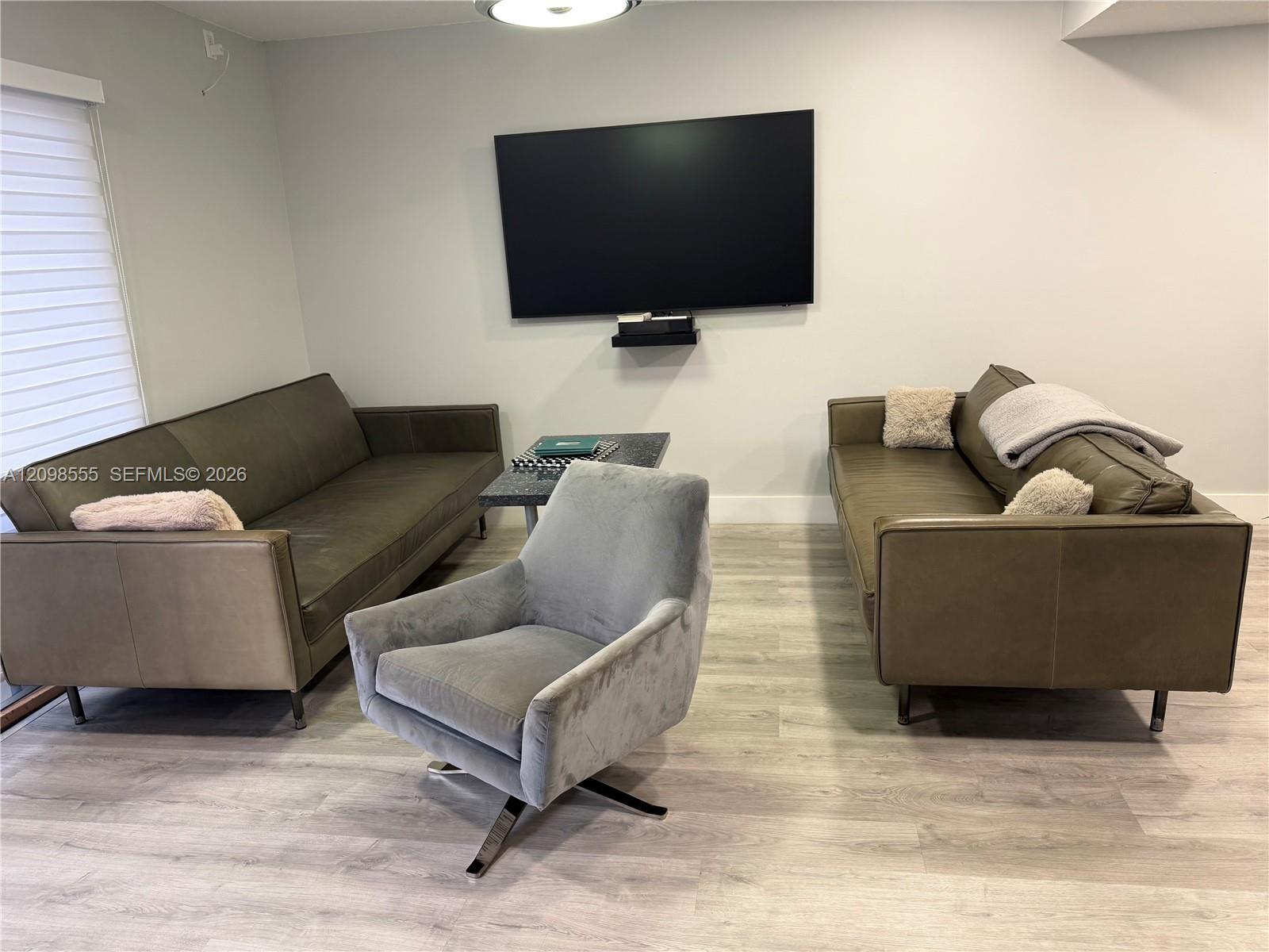 3331 Farragut St # 8D, Hollywood FL 33021 photo 2