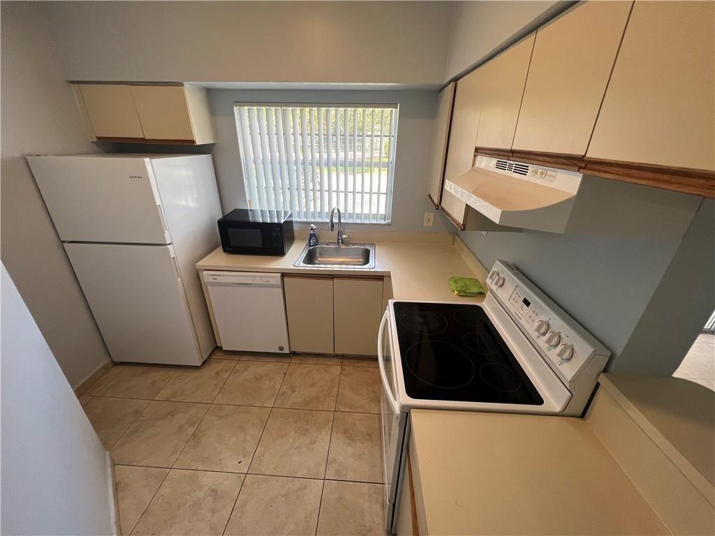 840 Cypress Park Way # F3, Deerfield Beach FL 33064 photo 3