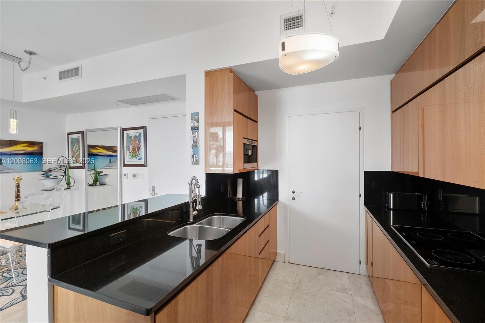 50 S Pointe Dr # 704, Miami Beach FL 33139 photo 5