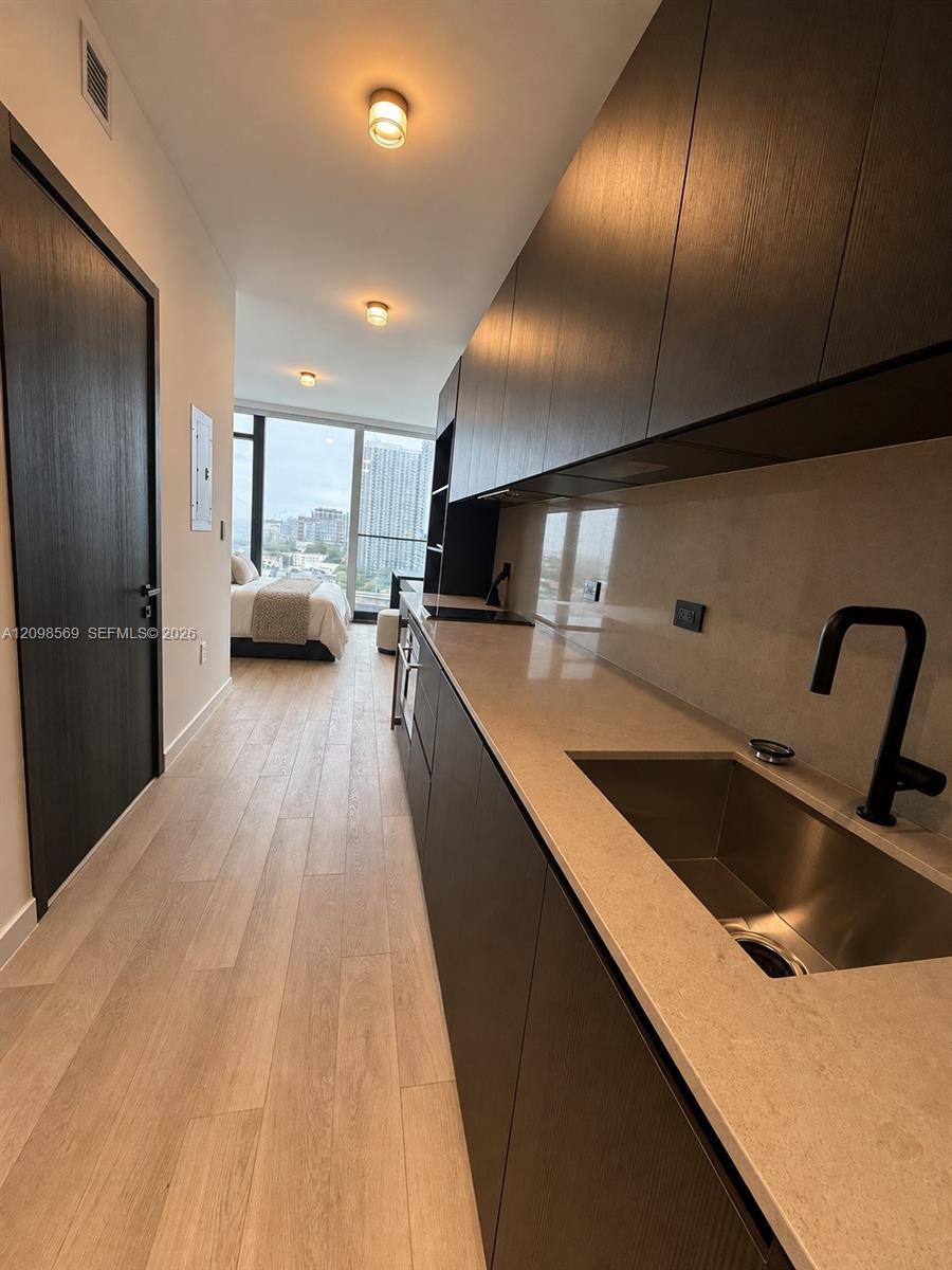20 NE 11th St # 1503B, Miami FL 33132 photo 5
