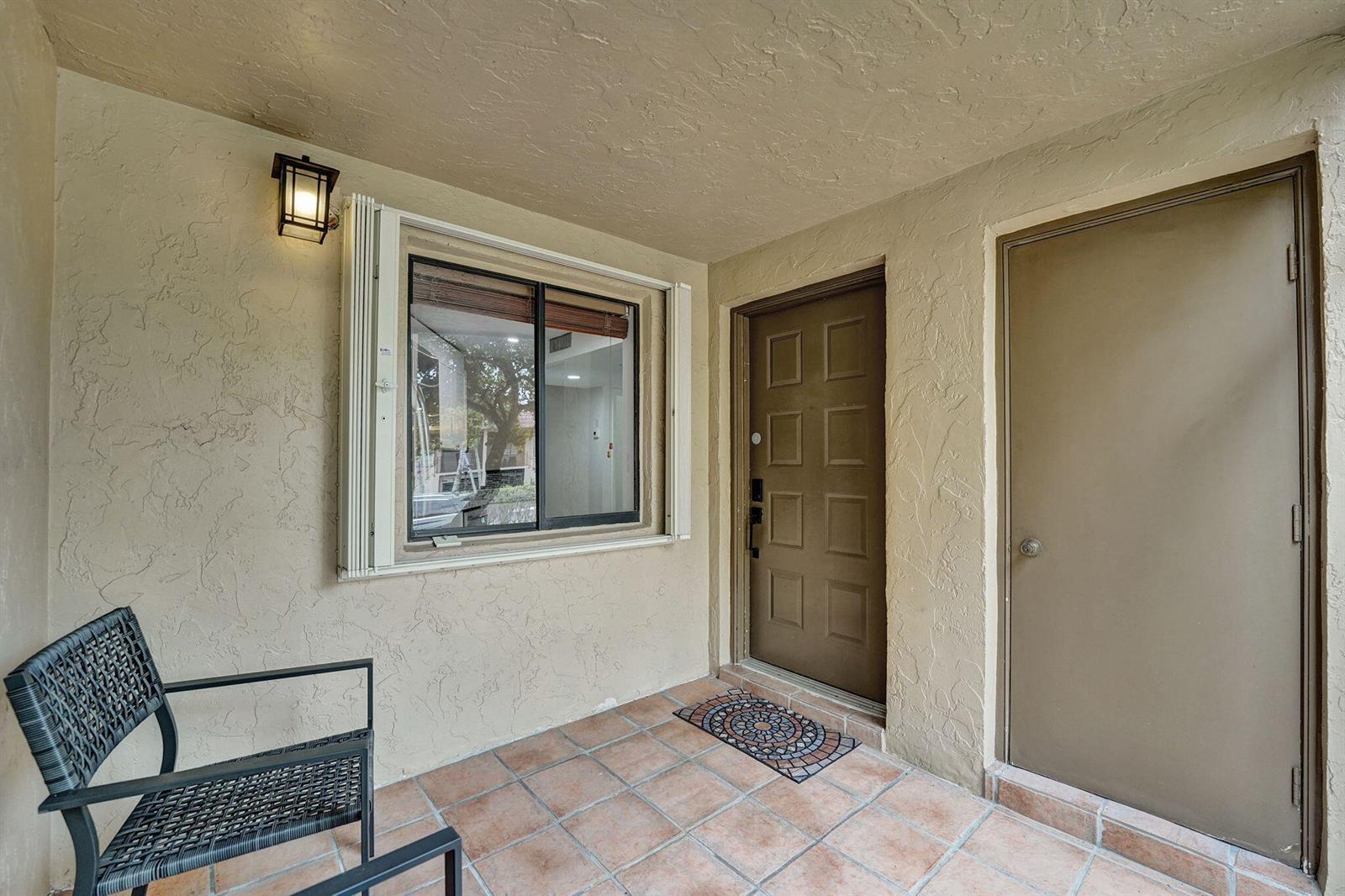 310 Lakeview Drive # 105, Weston FL 33326 photo 2