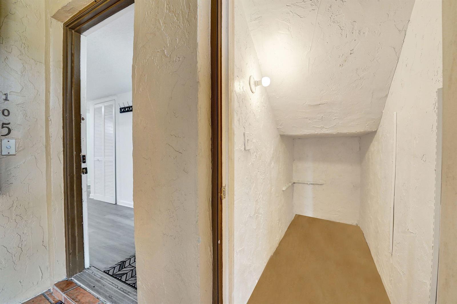 310 Lakeview Drive # 105, Weston FL 33326 photo 3