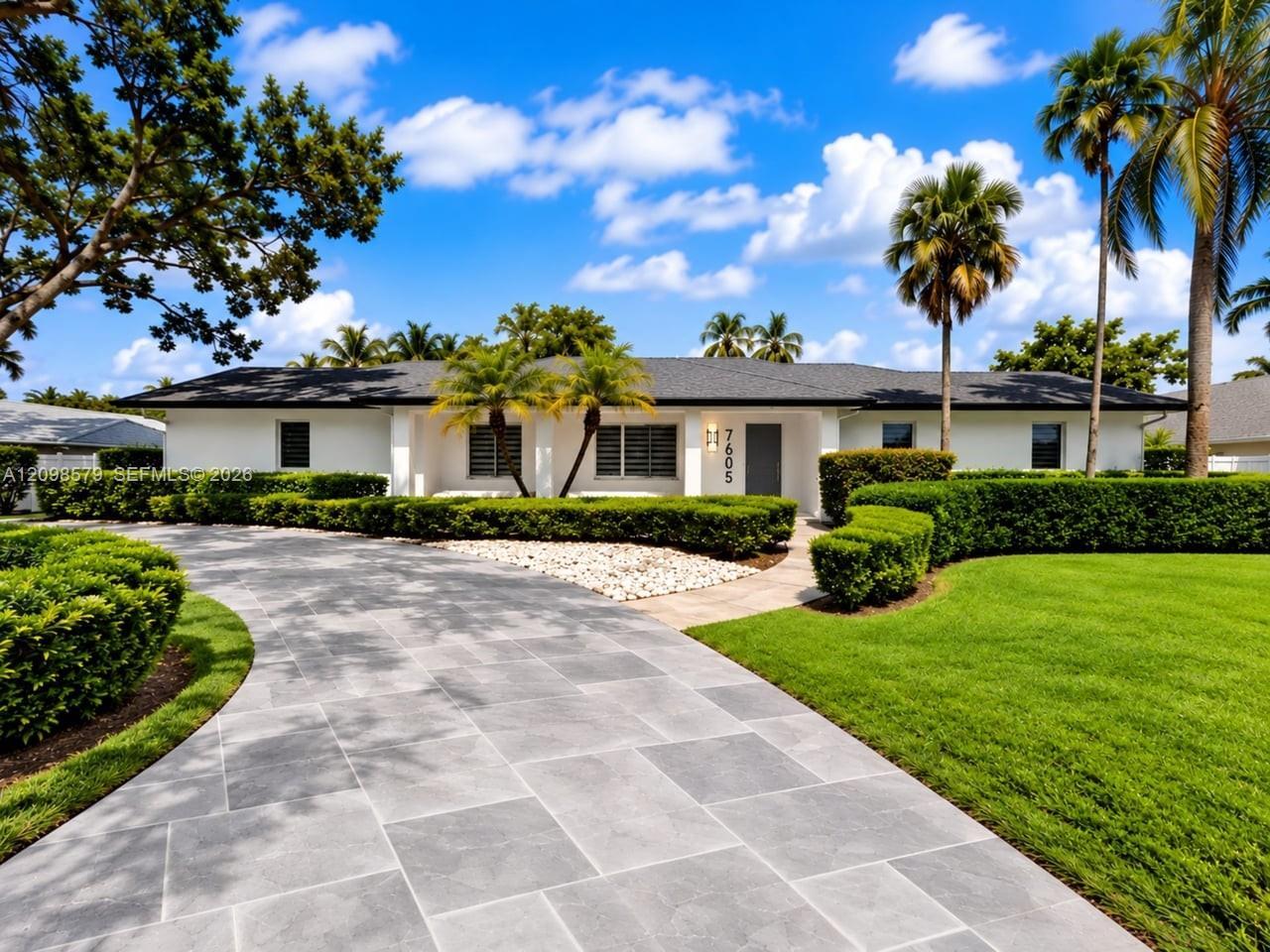 7605 SW 179th Ter, Palmetto Bay FL 33157