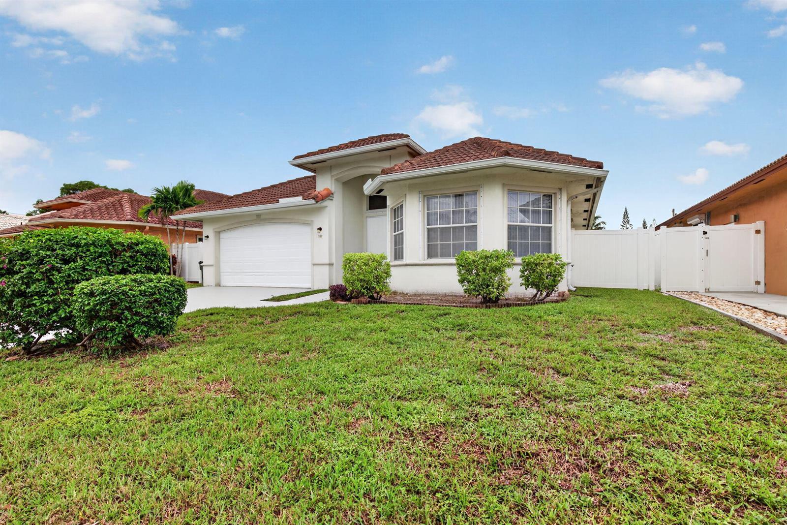 900 SE 2ND Avenue, Dania Beach FL 33004 photo 2