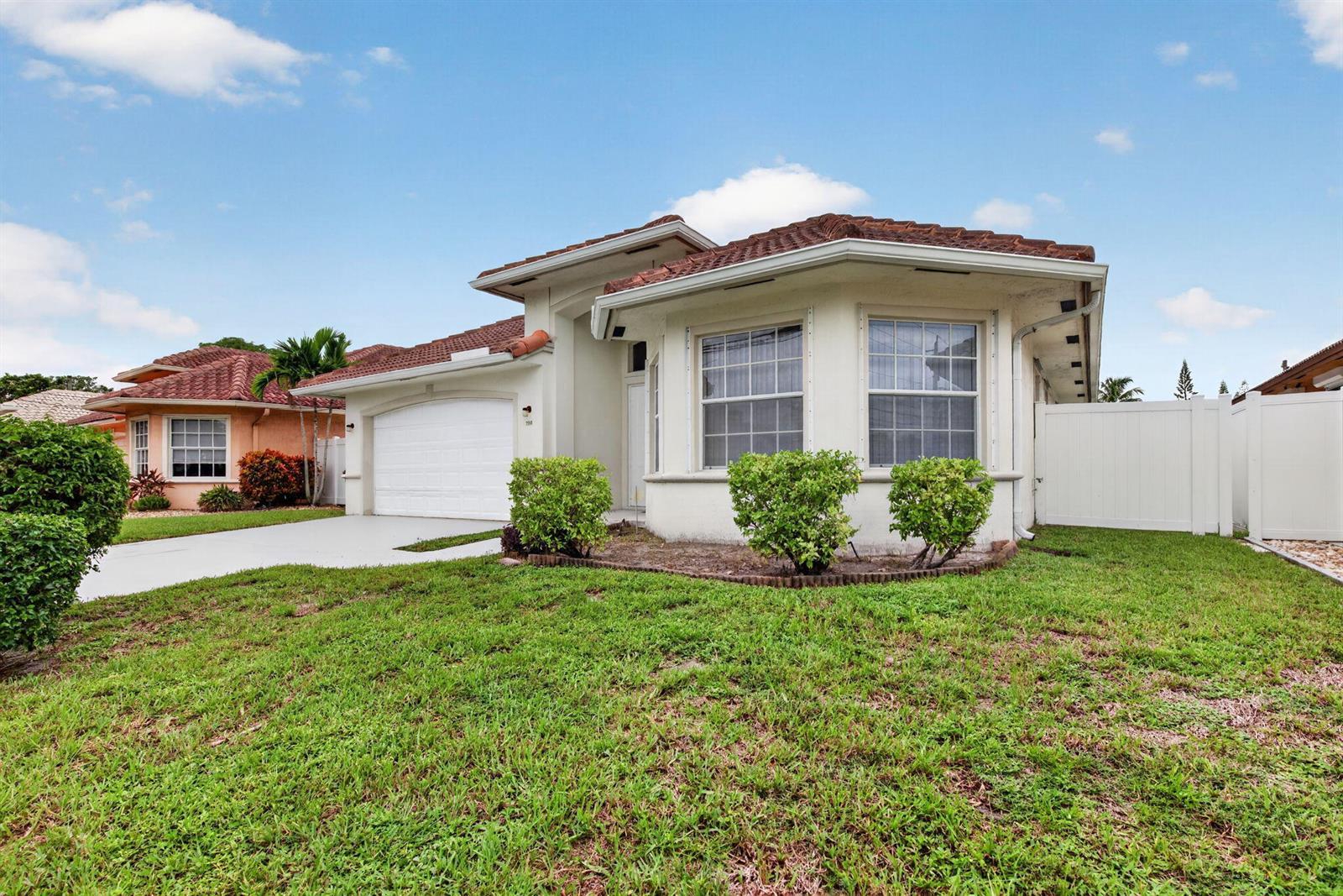 900 SE 2ND Avenue, Dania Beach FL 33004 photo 3