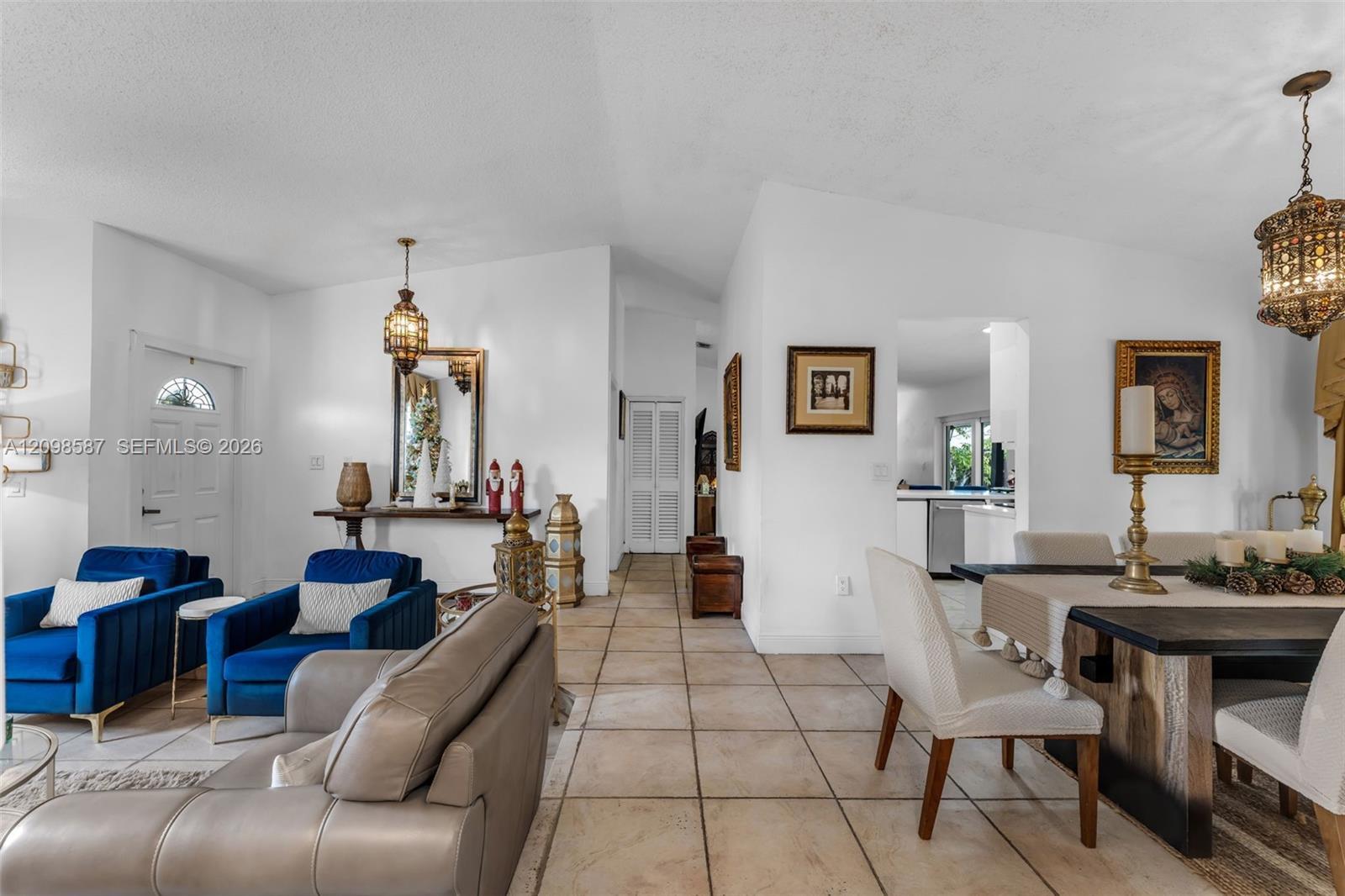 15325 SW 54th Ter, Miami FL 33185 photo 4