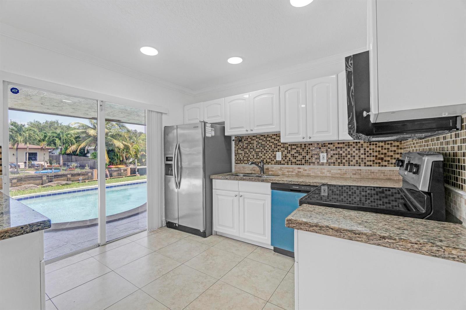 1820 NW 33RD Street, Oakland Park FL 33309 photo 4
