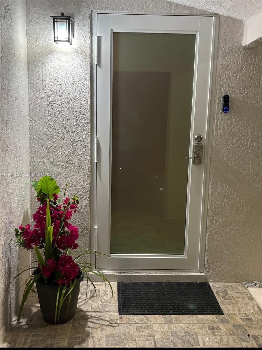 North Miami Beach, FL 33162 photo 5