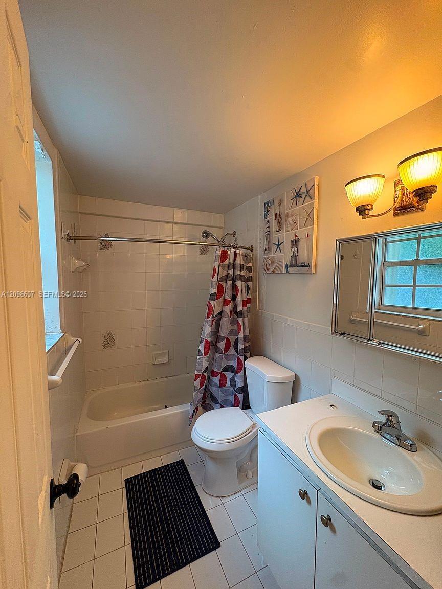 636 NE 63rd St # 5, Miami FL 33138 photo 4