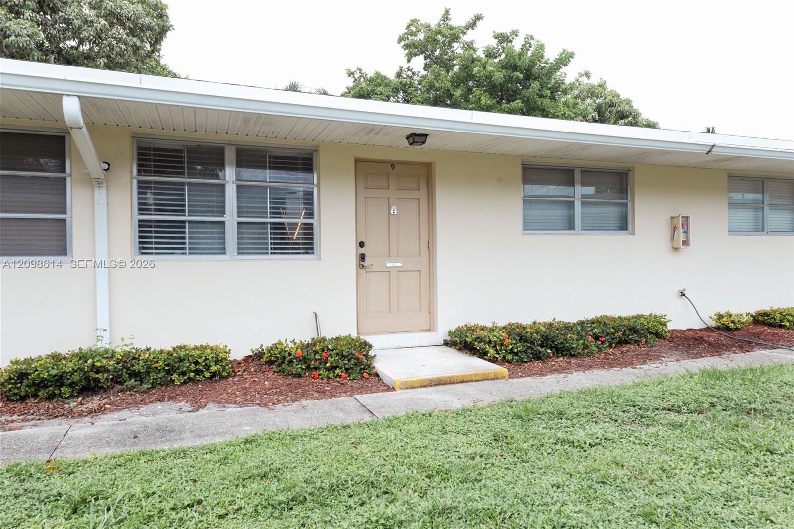 2236 Taylor St # 9, Hollywood FL 33020 photo 2