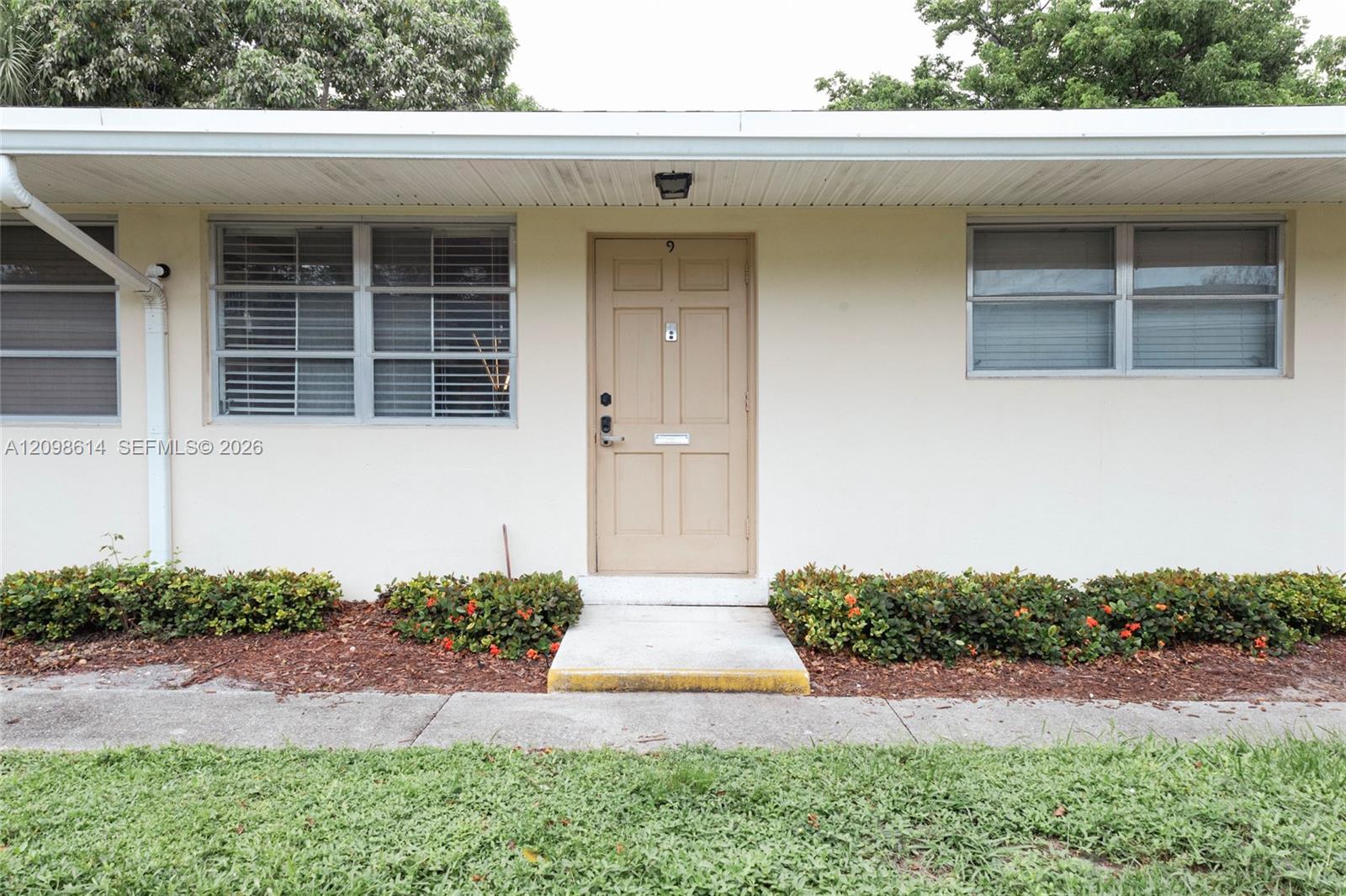 2236 Taylor St # 9, Hollywood FL 33020