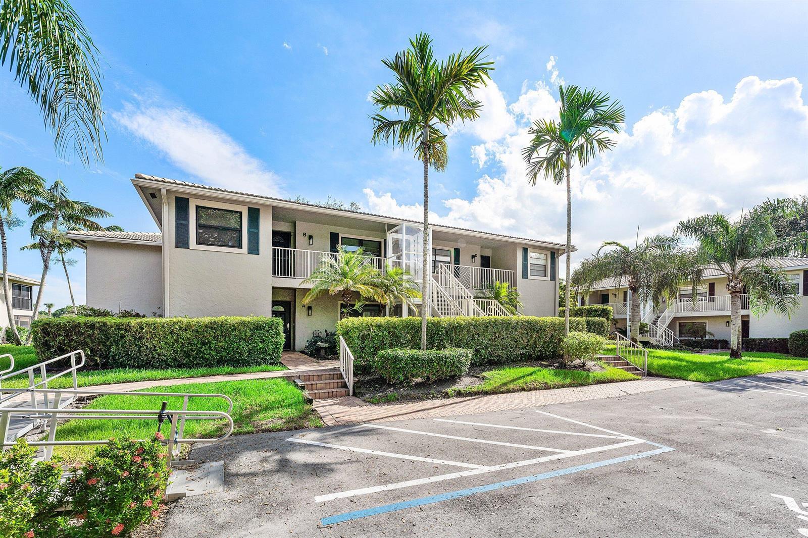 12 Stratford Drive E # A, Boynton Beach FL 33436 photo 3