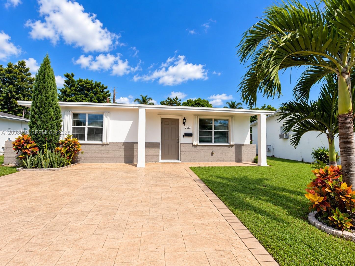 2560 NW 81st Ter, Sunrise FL 33322 photo 2